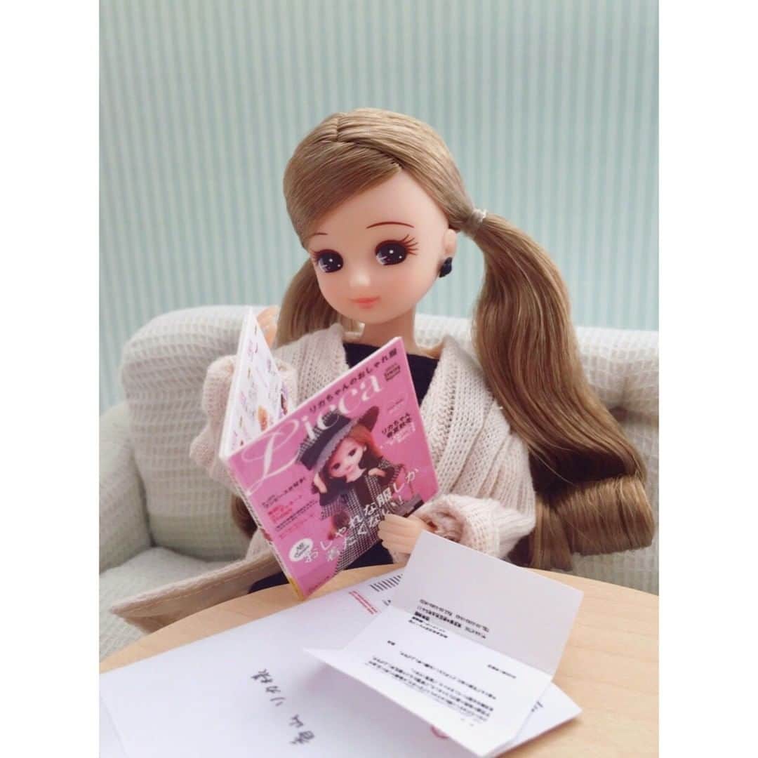 リカちゃんさんのインスタグラム写真 - (リカちゃんInstagram)「リカのお洋服の本がもうすぐ発売になるの♡ モデルさんになって、いろんな服が着られて、楽しかったよ☆ 今日、出版社さんから見本誌が届いたんだ♪  https://licca.takaratomy.co.jp/official/archives/2529/  #リカちゃん #fashion #ootd #hairstyle #licca #liccadoll #japanesedoll #japan #girl #instadaily #instagood #instagramjapan #instagram」1月31日 17時55分 - bonjour_licca