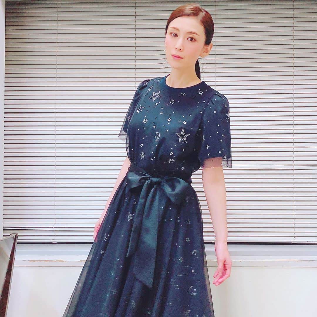 雛形あきこさんのインスタグラム写真 - (雛形あきこInstagram)「お洋服 #CHONOfabrics」1月31日 18時23分 - akiko_hinagata