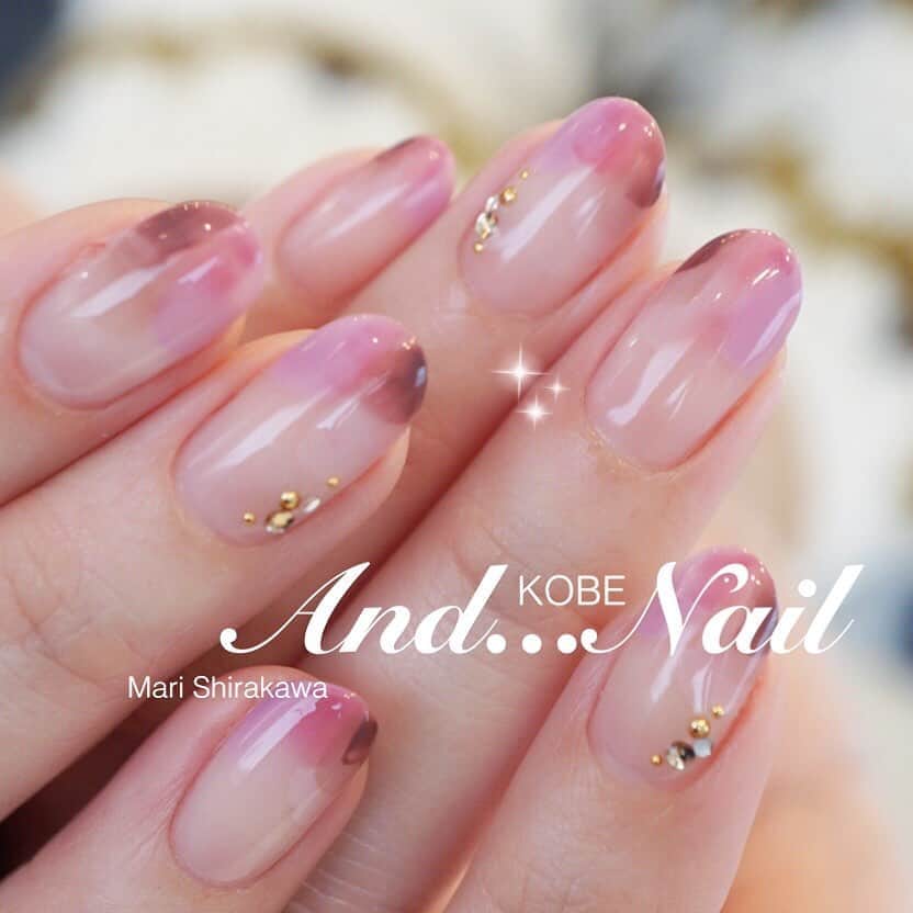 白川麻里さんのインスタグラム写真 白川麻里instagram 2月からはちょっぴり春ネイル 白川麻里プロデュースカラー ピンク ネイル バレンタインネイル 春ネイル 冬ネイル チョコネイル シンプルネイル 大人ネイル ニュアンスネイル グラデーション