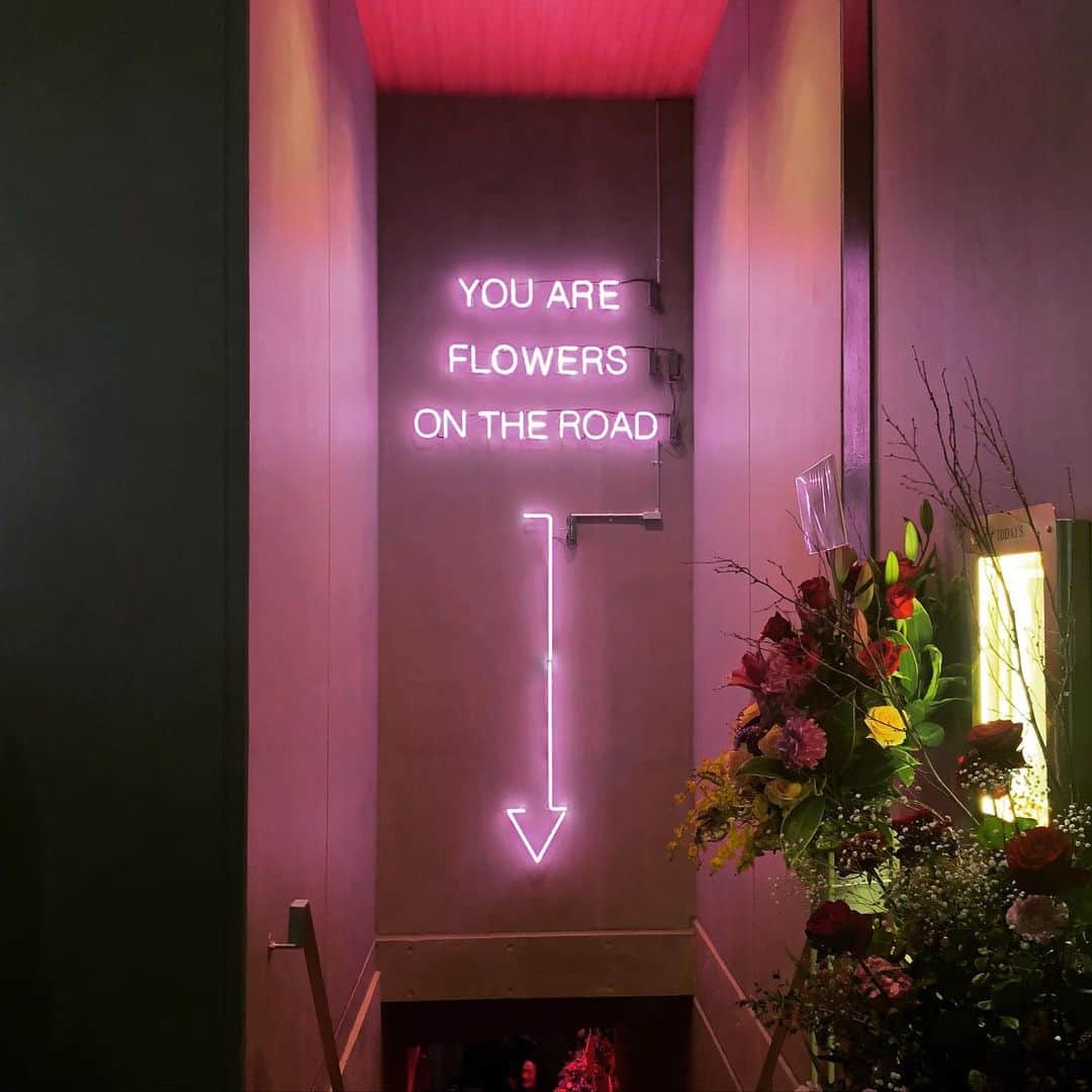 山嵜廣和のインスタグラム：「下北駅前に新しいライブハウス @flowersloft.shimokitazawa  オープンしました！ 宜しく御願い致しますー！」