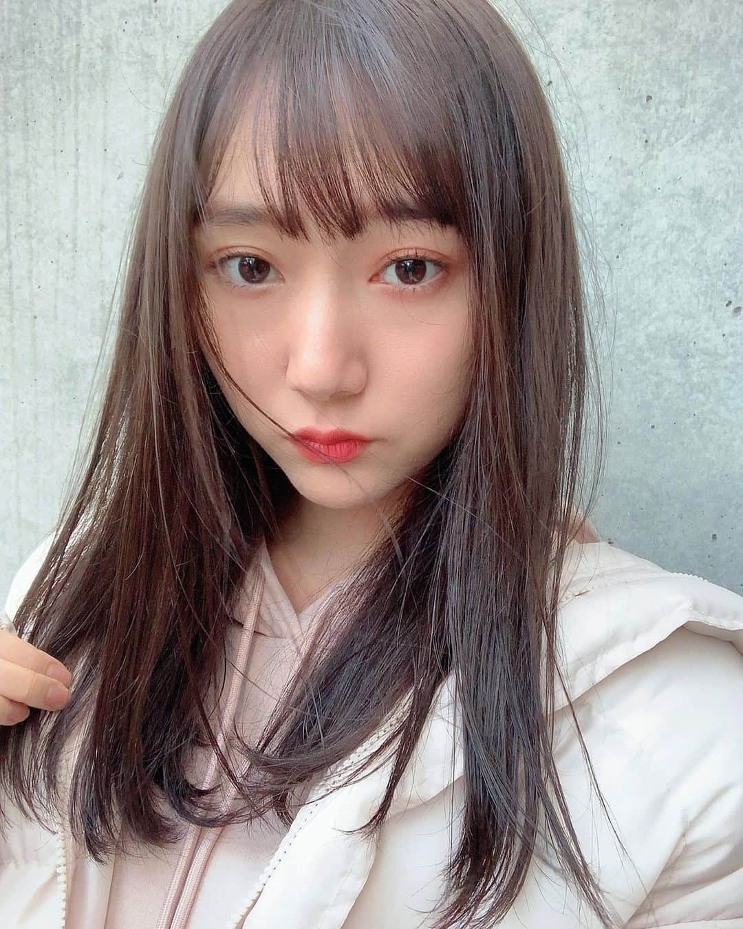 高井真菜さんのインスタグラム写真 - (高井真菜Instagram)「色抜け楽しみ💇🏻‍♀️ . . @makiyama56 さんの作るカラーが本当に大好きですお世話になってます👶🏻 . . #カラー#ベージュヘアカラー#アッシュ#ブラウン#艶髪#ヘアケア」1月31日 19時17分 - mana_takai