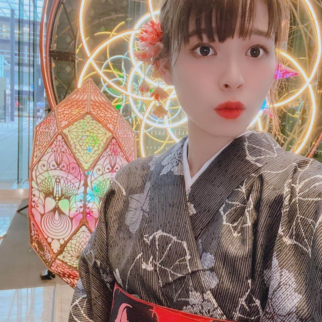佐野来実のインスタグラム：「初めての黒の着物👘」