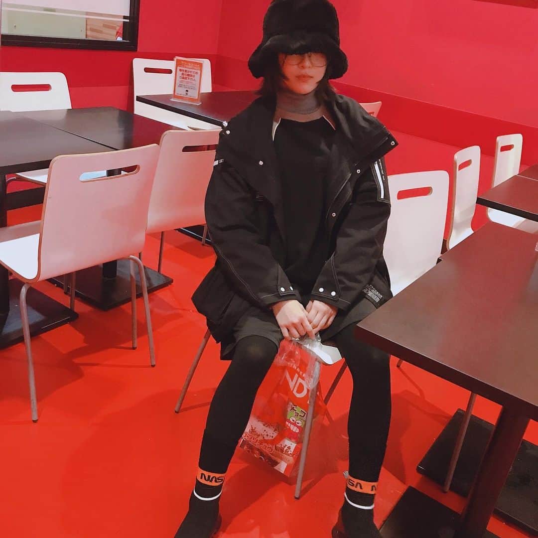 三田麻央のインスタグラム：「❤🖤❤」