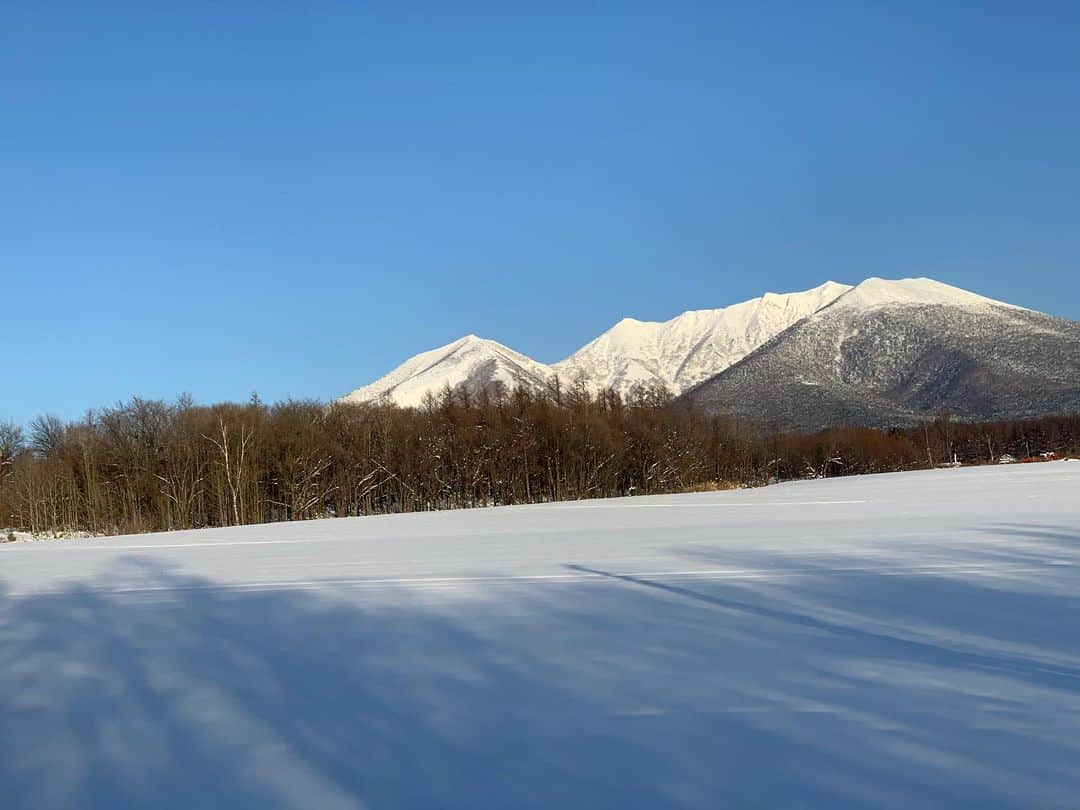 みかんさんのインスタグラム写真 - (みかんInstagram)「富良野思い出photo⛄️❄️⛄️❄️⛄️ 自然は素敵やな❣️ 明日は関東も雪みたいだけど、みんな移動には気をつけてね✨ #深山峠 #富良野」1月27日 23時01分 - mikan02241984