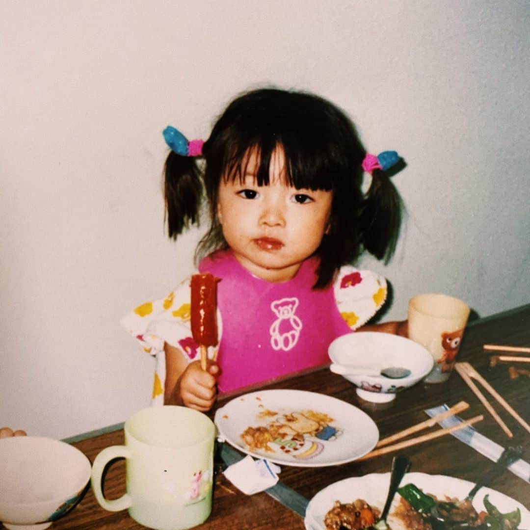 赤坂星南さんのインスタグラム写真 - (赤坂星南Instagram)「先日24歳になりました☺︎ ・ 23歳を振り返ってみると、とにかく駆け抜けたな〜と。いろんな方との出会いもあり、周りの人にもたくさん支えられた一年でした。 24歳。正直実感がまだありませんがどんな時も自分らしさを忘れずに前だけを向いて進んで行きたいと思います。やりたい事も目標もたくさんあるから叶えられるように頑張ります！たくさんの方にたくさんのありがとうを伝えられますようにーー！ ・ 24歳の赤坂もどうぞよろしくお願いします。 ・ ・ ・ #senars#fuwans#ありがとう」1月27日 23時02分 - sena_akasaka