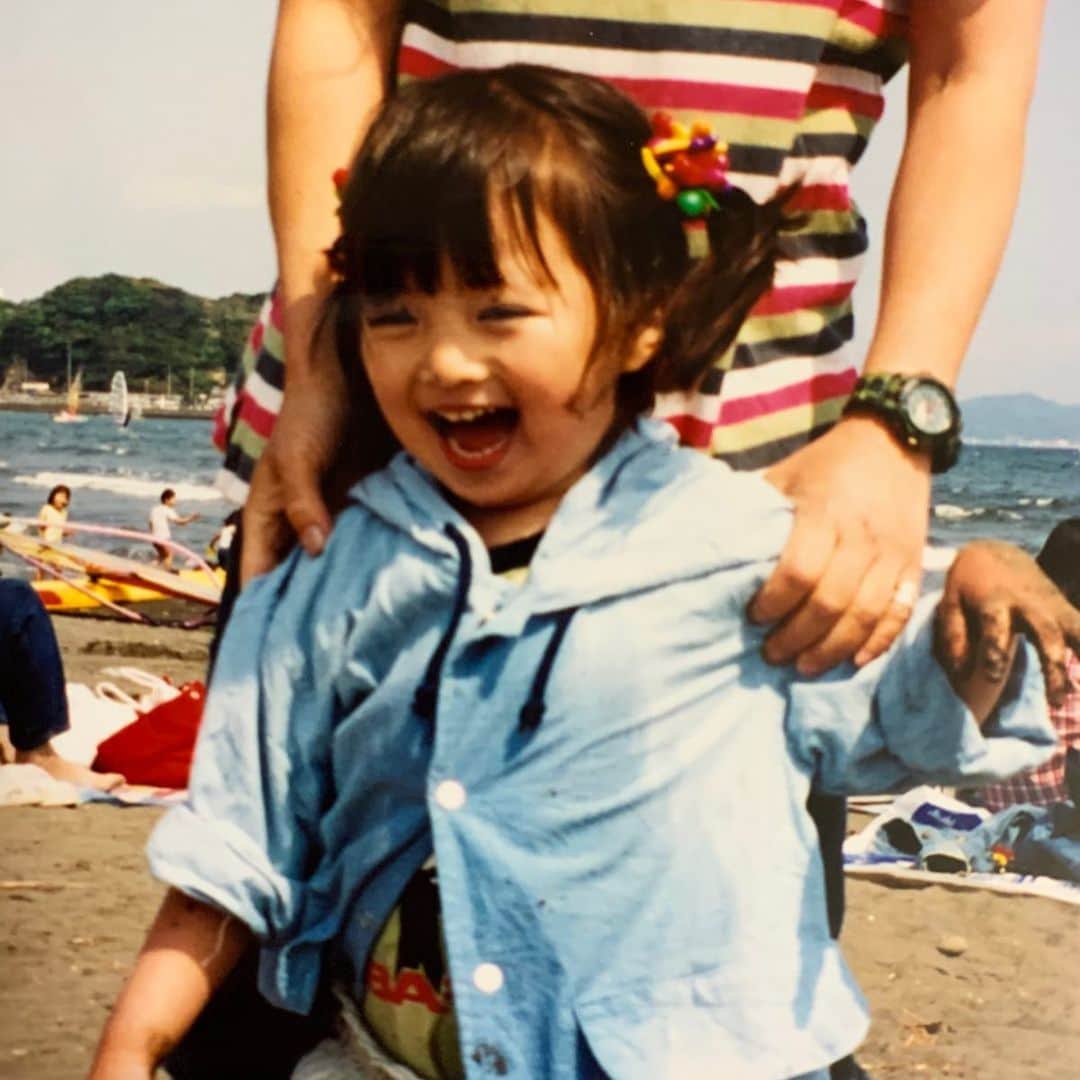 赤坂星南さんのインスタグラム写真 - (赤坂星南Instagram)「先日24歳になりました☺︎ ・ 23歳を振り返ってみると、とにかく駆け抜けたな〜と。いろんな方との出会いもあり、周りの人にもたくさん支えられた一年でした。 24歳。正直実感がまだありませんがどんな時も自分らしさを忘れずに前だけを向いて進んで行きたいと思います。やりたい事も目標もたくさんあるから叶えられるように頑張ります！たくさんの方にたくさんのありがとうを伝えられますようにーー！ ・ 24歳の赤坂もどうぞよろしくお願いします。 ・ ・ ・ #senars#fuwans#ありがとう」1月27日 23時02分 - sena_akasaka