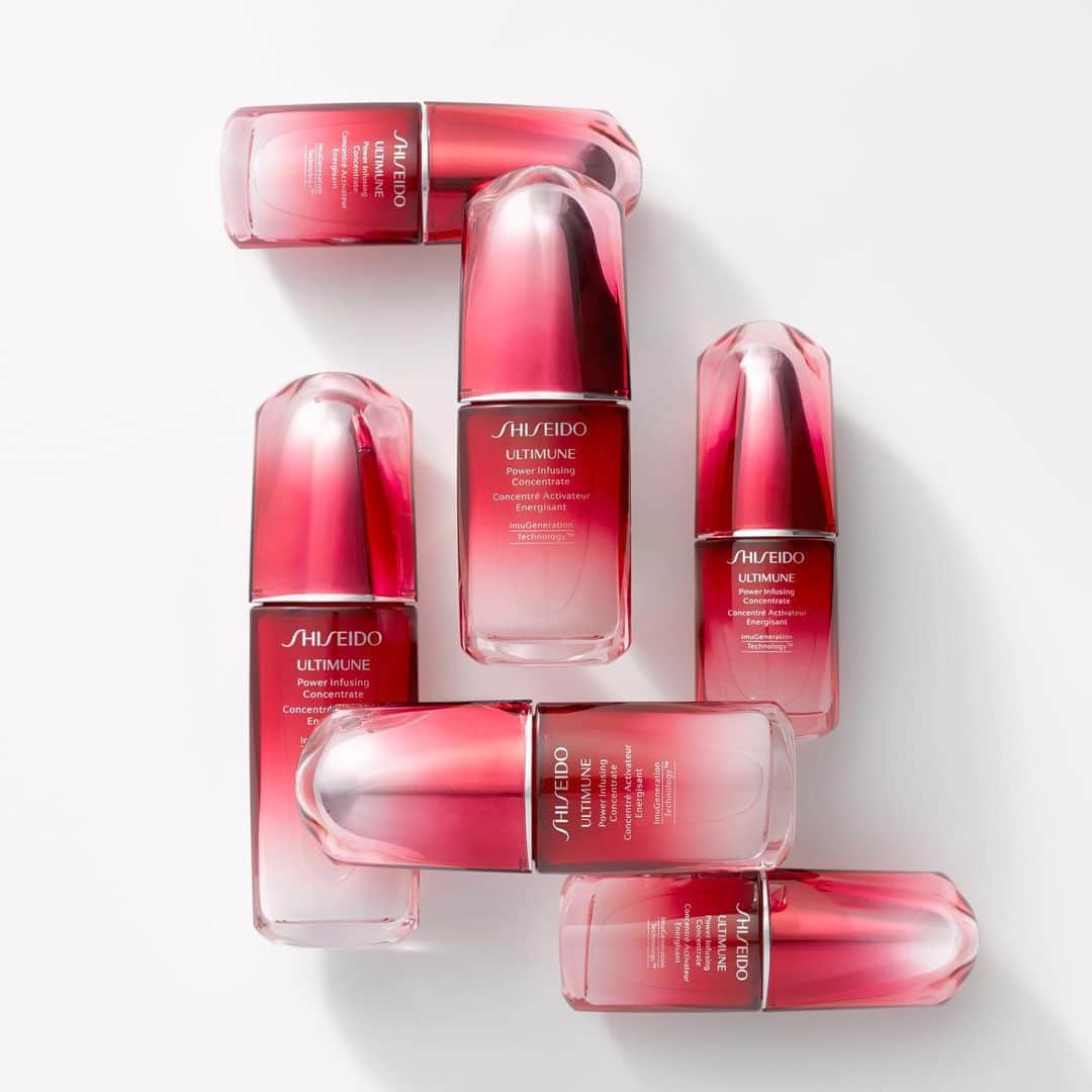 資生堂さんのインスタグラム写真 - (資生堂Instagram)「Meet our #1 serum! With one bottle being sold every 9 seconds, #Ultimune delivers simple luxury concentrated in a beautiful red bottle. Definitely one of your must-haves this season. Try it for yourself- you’ll love it!  #shiseido #ShiseidoSkincare #serum」1月27日 23時12分 - shiseido