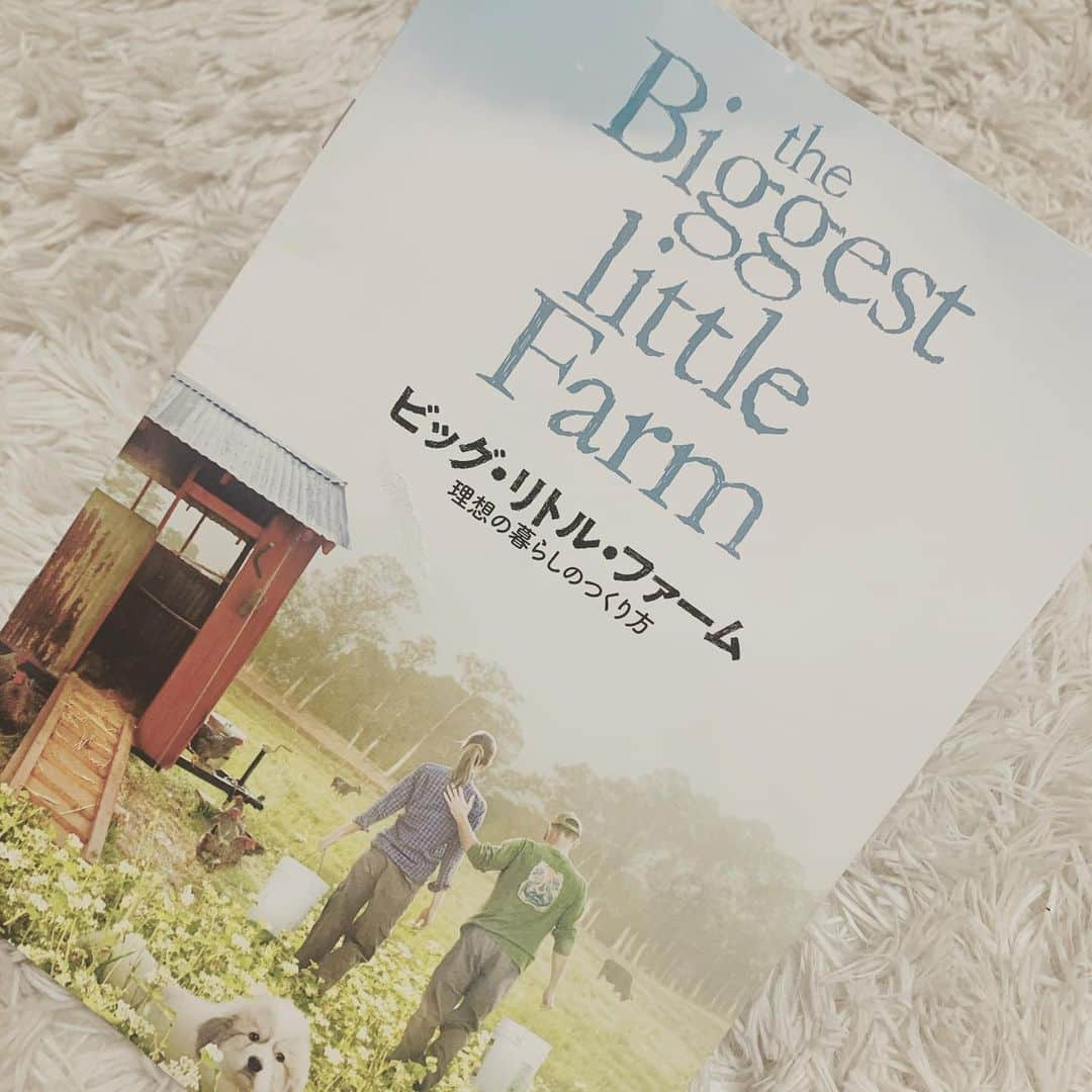 akikoさんのインスタグラム写真 - (akikoInstagram)「今日の試写で観たビッグ・リトル・ファームが素晴らしかった✨このドキュメンタリー、是非たくさんの人に観て欲しいです。改めて紹介します。  #thebiggestlittlefarm #ビッグリトルファーム #おすすめ映画」1月27日 23時19分 - akikojazz