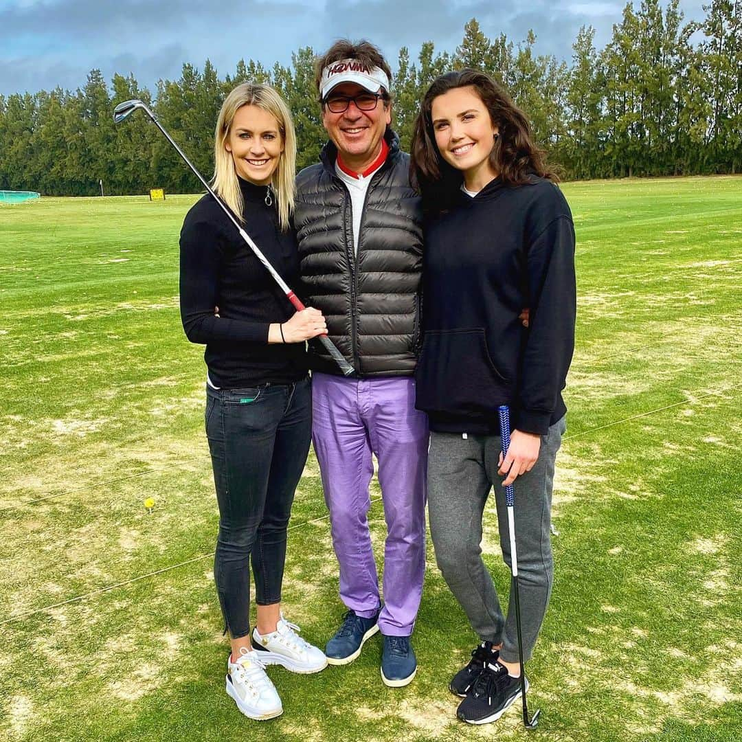 レナ・ゲースリンクさんのインスタグラム写真 - (レナ・ゲースリンクInstagram)「Training's Session with @ingrid_engen. Thanks to @stephane_bachoz ⛳️🏌️‍♀️ #Golf #dayoff #learning #flowmotiongolf #drivingrange #losgehts💪」1月27日 23時28分 - lena_goessling