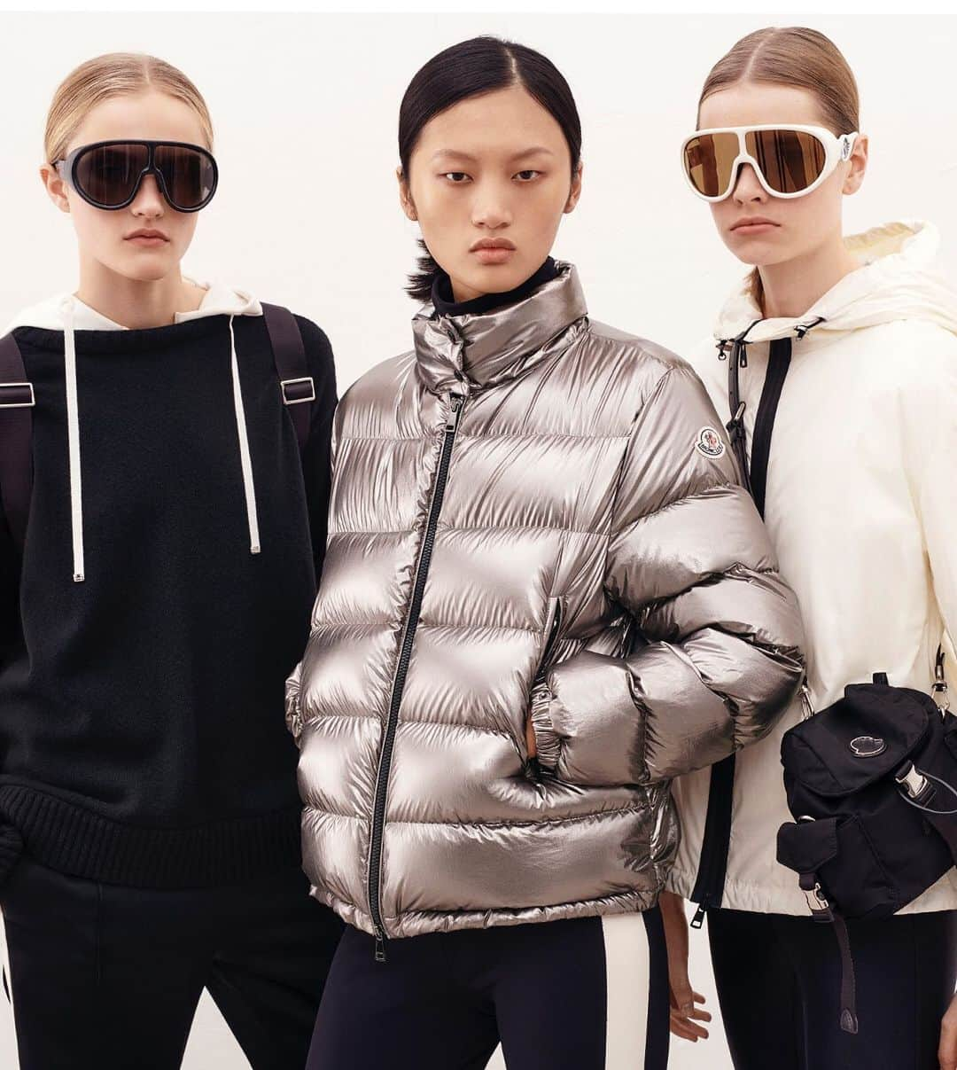 モンクレールさんのインスタグラム写真 - (モンクレールInstagram)「The vision of youth. Transitional outerwear encapsulating the spirit of the mountain and the city in the new women's range. _ #WEALLWEARMONCLER」1月27日 23時44分 - moncler