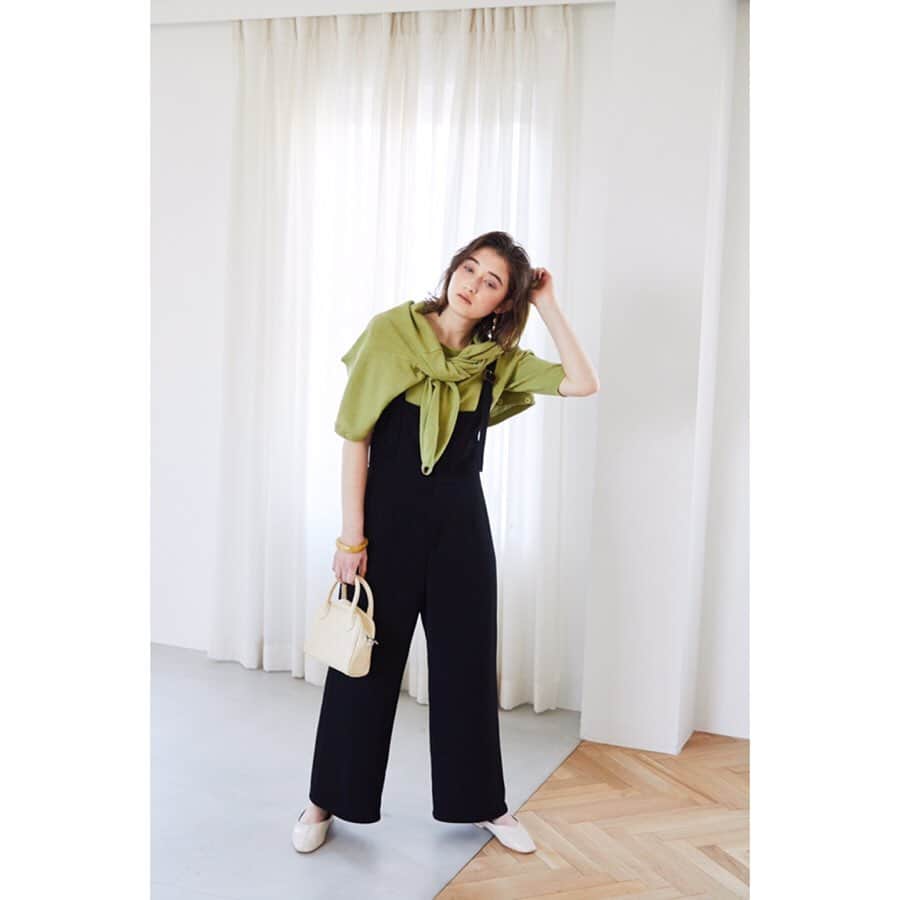 アヴァンリリィのインスタグラム：「RECOMMEND ITEM ㅤㅤㅤㅤㅤㅤㅤㅤㅤㅤㅤㅤㅤ 店舗・SHEL'TTER WEBSTOREにて発売中🚚 ㅤㅤㅤㅤㅤㅤㅤㅤㅤㅤㅤㅤㅤ ：KNIT アンサンブルニットトップス Price.¥5,990+tax No.180DS170-1600 ㅤㅤㅤㅤㅤㅤㅤㅤㅤㅤㅤㅤㅤ ：PANTS ハイウエストサスペンダー付パンツ Price.¥7,990+tax No.180DS131-0780 ㅤㅤㅤㅤㅤㅤㅤㅤㅤㅤㅤㅤㅤ 画像をタップで商品詳細をご覧いただけます🔍 _______________________________________________________ #AVANLILY #アヴァンリリィ」
