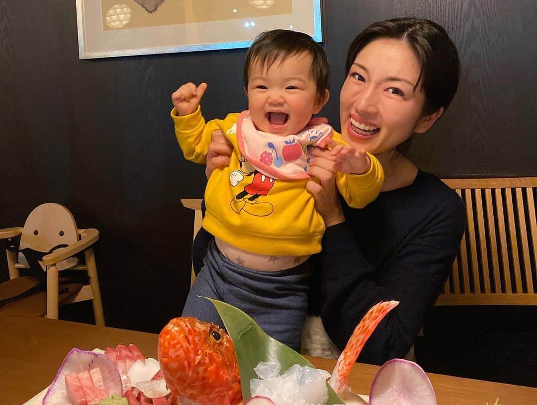 庄司ゆうこさんのインスタグラム写真 - (庄司ゆうこInstagram)「2泊3日新潟にあるアライリゾートへ行ってきました^_^ 旦那さんのご両親をご招待し、喜んでもらえて何よりですっ🥰 それにしてもここのホテルめちゃくちゃよかったなぁー✨✨ スキーしに行くには最高の施設だと思う🤗韓国料理のお店が美味し過ぎて3日連続ランチで行ってしまった。笑 託児所もあったり、ベビーカーも貸してくれたりで、子連れでもオススメですよ^_^ #ロッテアライリゾート#ロッジ#新潟#スキー#スキー場#子連れスキー#2泊3日#旅行#ご両親#ご招待#感謝の気持ちを込めて#いつもありがとうございます」1月27日 15時14分 - yuko.shoji