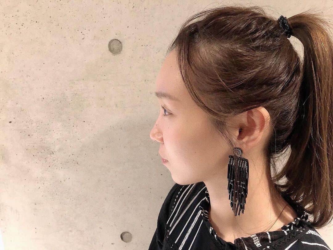 diptyMOILA diptyMOILA のインスタグラム：「diptyMOILA eyelash﻿ ﻿ #パリジェンヌラッシュリフト﻿ ﻿ お客様まつげ❤︎﻿ ﻿ ナチュラル派はパーマオススメ👍﻿ ﻿ 根元を80度立ち上げ自まつ毛を最大限に長く見せることにこだわった次世代印象まつげパーマです。﻿ ※通常のまつけパーマとの違いは毛先に丸みをつけず、根元から立ち上げるまつげパーマになります。﻿ ﻿ ﻿ 《特徴》﻿ ﻿ ✔︎目元用化粧品登録の薬剤を使用﻿ ✔︎根元から立ち上げまぶたのリフトアップ効果大﻿ ✔︎まつげエクステも可能﻿ ✔︎カールの持続は約4​〜​6週間﻿ ✔︎自まつ毛への負担が少ない﻿ ﻿ 《こんなお悩みの方にオススメ》﻿ ﻿ ✔︎逆まつげ、下がりまつげの方﻿ ✔︎アレルギーの方（グルー、花粉症など）﻿ ✔︎仕事でマツエクがNG﻿ ✔︎目を大きくみせたい﻿ ✔︎ビューラーをしてもカールが落ちてしまう﻿ ✔︎クセがある﻿ ✔︎メイクの時短をしたい﻿ ✔︎エクステの持ちが悪い﻿ ✔︎自まつ毛が短めの方﻿ ﻿ ぜひご興味ございましたら、お試しください(^ ^)﻿ ﻿ ﻿ ﻿ 皆さまのご来店を心よりお待ちしております。﻿ ﻿ ﻿ #diptymoila  #大阪#心斎橋#南船場﻿ #eyelash#eye#まつげパーマ#まつげカール﻿ #パリジェンヌラッシュリフト大阪﻿」