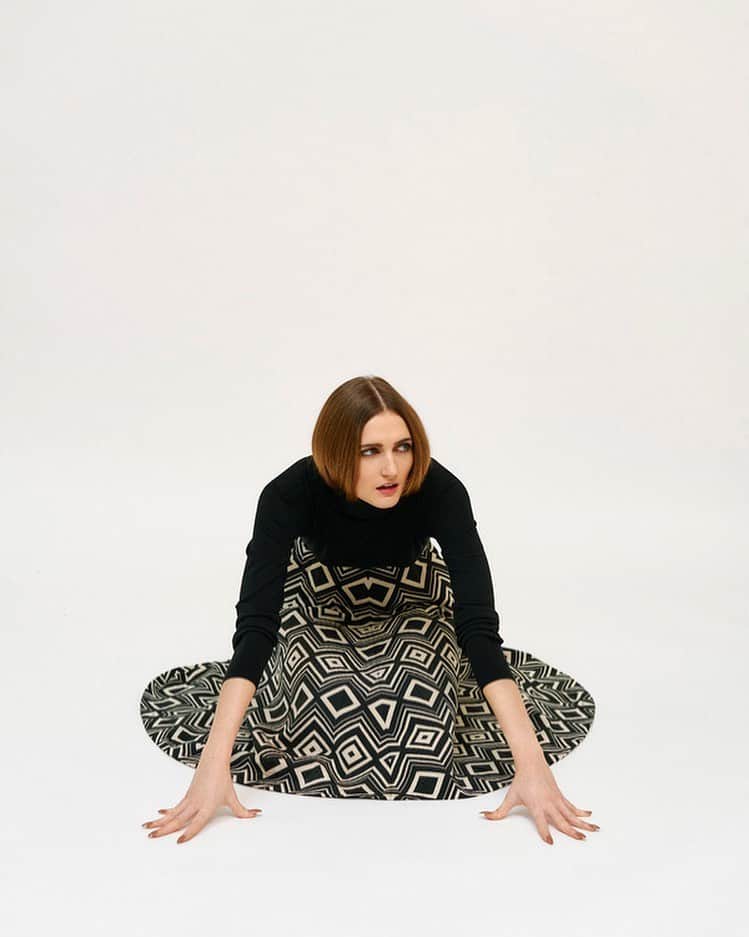 マーティン グラントのインスタグラム：「A pool of geometry AW20 Collection #look29」
