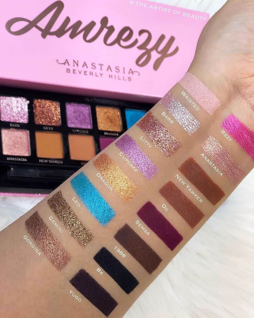 Anastasia Beverly Hillsさんのインスタグラム写真 - (Anastasia Beverly HillsInstagram)「Like candy 🍬 #abhxamrezy  palette 🍬 @theartistofbeauty」1月27日 15時29分 - anastasiabeverlyhills