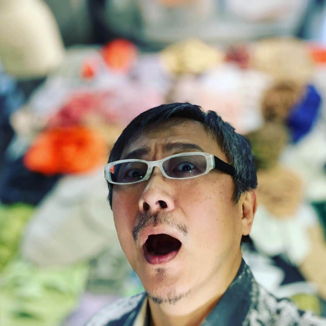 松尾貴史さんのインスタグラム写真 - (松尾貴史Instagram)「#折り顔 作品撮影中。  #光の国から来た男 #テクノ三人衆  #origami #origao #折り紙 #折り顔 #face #松尾貴史」1月27日 15時47分 - kitsch.matsuo