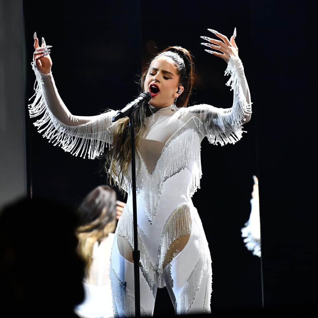 のインスタグラム：「@rosalia.vt performed at the Grammy Awards wearing custom Mugler by @cadwallader. - - Stylist @samanthaburkhartstylist @recordingacademy  #mugler」