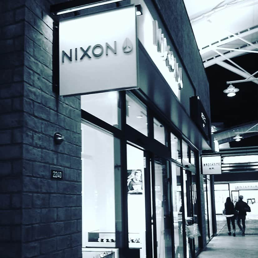 NIXON GIRLさんのインスタグラム写真 - (NIXON GIRLInstagram)「日頃より当店をご利用頂き誠にありがとうございます。  この度NIXON OUTLET木更津店は2020年2月16日（日）をもちまして閉店させて頂くこととなりました。  これまでのご愛顧、心より感謝申し上げます。また　皆様にはご不便、ご迷惑をお掛け致します。  最終日まで閉店セールを開催しておりますので　お近くにお立ち寄りの際は是非　ご来店ください。 閉店を迎える日まで、皆様のご来店をスタッフ一同　 心よりお待ちしております。 #三井アウトレットパーク木更津  #閉店のお知らせ  #閉店セール」1月27日 15時50分 - nixon_women_jp