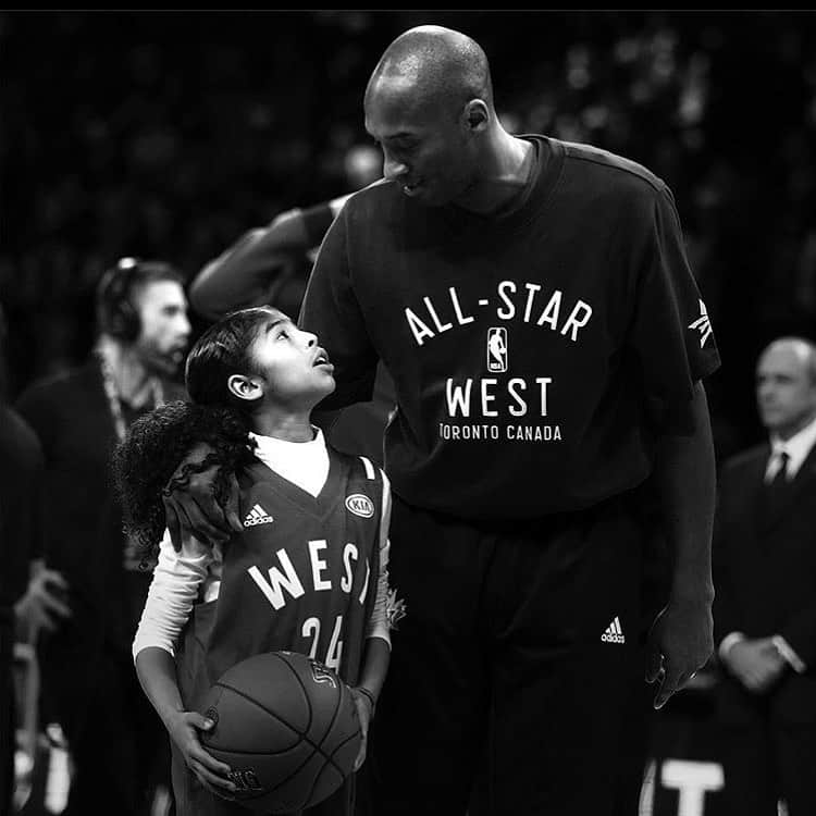 エリック・ブレッドソーのインスタグラム：「Haven’t posted in a while but had to say RIP to Kobe Bryant, his daughter Gigi, and everyone else involved. The world lost a legend today 💔😢」