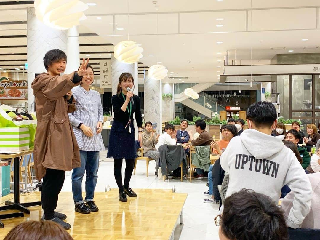 LECT レクトさんのインスタグラム写真 - (LECT レクトInstagram)「年に2回のお楽しみ。閉店後のLECT従業員パーティーを開催しました。 年末年始お疲れ様でした、の気持ちと、3周年に向け一致団結、頑張っていきましょう！の気持ちを。 . #lect #レクト #テナント #新年会 #お疲れ様です #いつもありがとうございます #パーティー #ショッピングモール #広島市」1月27日 16時01分 - lect_hiroshima