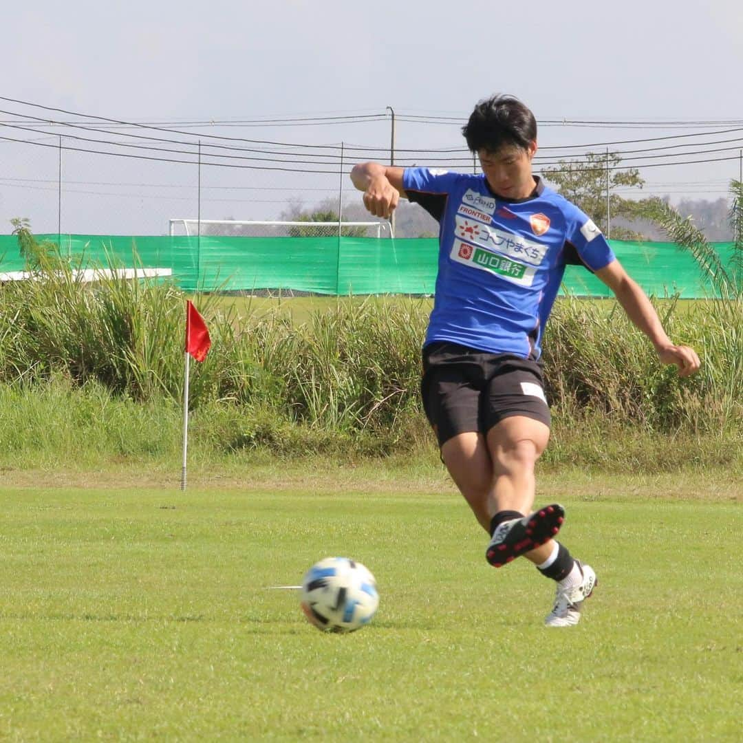 レノファ山口FCさんのインスタグラム写真 - (レノファ山口FCInstagram)「1月27日　タイキャンプ5日目 #renofa #レノファ山口 #タイキャンプ #森晃太 #菊地光将 #高宇洋 #村田和哉 #小松蓮 #国本玲央 #田中パウロ淳一 #林瑞輝 #池上丈二 #高井和馬」1月27日 16時02分 - renofa_yamaguchi