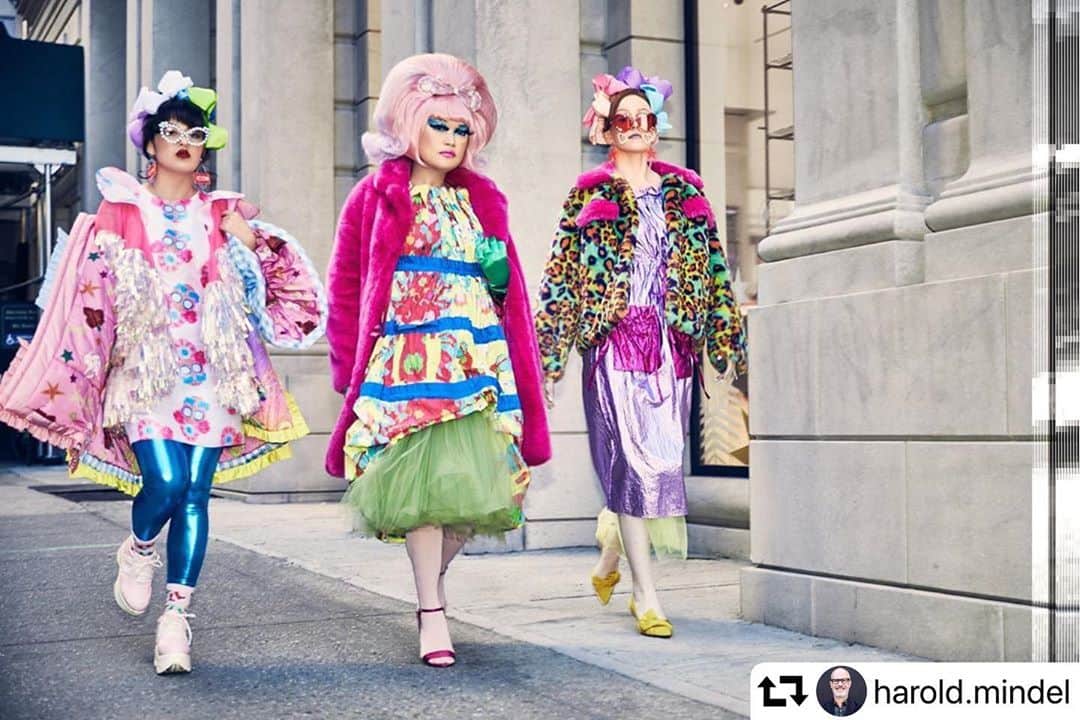 ジュン中山のインスタグラム：「#sexandthecity2020 #newsexandthecity #satc #repost @harold.mindel ・・・ Check out my New Women’s HARAJUKU Editorial “WHERE THE CATWALK GOT ITS CLAWS” in SPIRIT & FLESH MAGAZINE @spiritandflesh Photographs by Me, HAROLD MINDEL @harold.mindel Starring JUN NAKAYAMA @junnakayama Cecelia Gault @ceciliagault  Miss Madeline @missmadeline666  Styled and Creative Direction by YACHI GAULT @neko_babooshka Hair by MAKO LIJIMA @makohairmakenyc Makeup by DMITRY @makeupbydmitry Wigs by STEVEN PERFIDIA @steven_perfidia Styling Assistant CHRISTOPHER SANDERSON @fashion_will_kill_you Retoucher WOJCIECH CYGANIK @abuzzretouch Wearing @leafxiastudio @neu_byrne @dobs_ny @laruicci @ninashoes - - - #editorial #editorialphotography #couture #harajukustyle #fashion #streetfashion #kiki #letshaveakiki #spiritandflesh #snfm #womensfashion #japanese #wigs #color #eyelashextensions #elegant #luxurylifestyle #luxury #lux #nyc#portraitphotography #portrait #colorful #fauxfur #streetphotography #colorphotography」