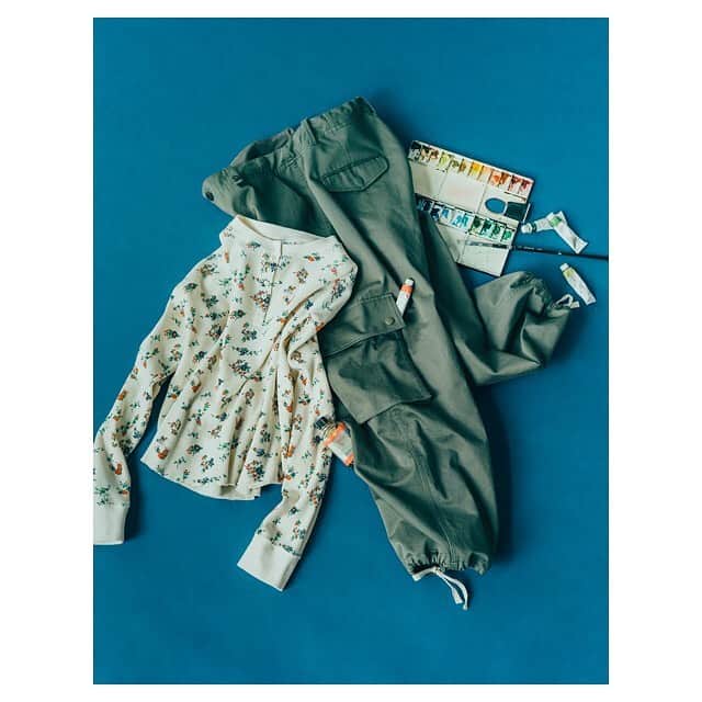 のインスタグラム：「. . PAR ICI  SPRING & SUMMER COLLECTION 2020 . . 2.1.sat- . . 上記日程から店頭にて、 対象アイテムをご購入の方に ビジュアルアソートキットを プレゼント致します。 かなり少量になりますので、お早目に！ . . 是非この機会にお近くの 店舗までお立ち寄り下さい🚶🏼‍♂️ . . . . . PHOTOGRAPHS KAZUMASA  HARADA . STYLIST MINAMI  NOSAKI . ART DIRECTOR DESIGNER YURI  HIRAMOTO . . . . . #parici #parici_shop #parici_shop #pariciklassisk_shop #ambidex #2019ss #パーリッシィ #アンビデックス」