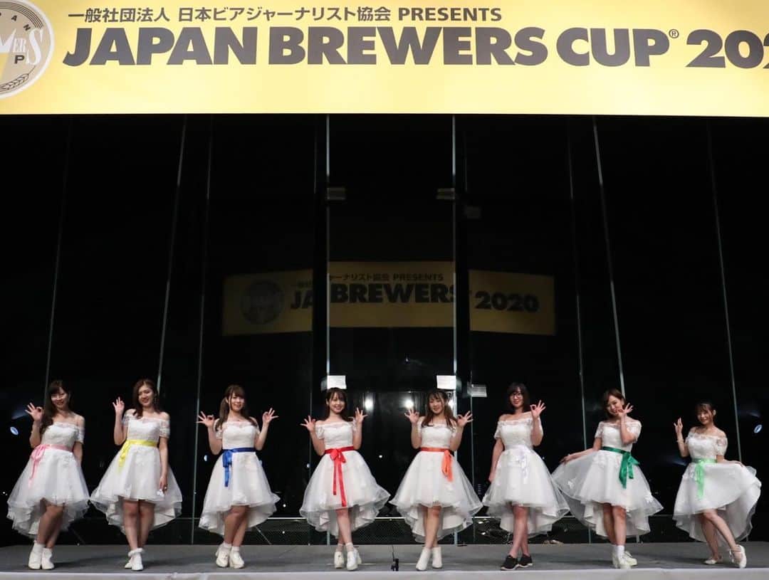 山咲まりなさんのインスタグラム写真 - (山咲まりなInstagram)「【JAPAN BREWERS CUP2020】 限定復活という形でKNUとして今年もまた呼んで頂けて、本当に幸せでした✨✨年々規模が大きくなっていくこのイベントに、毎年KNUが関わって一緒に盛り上げられる事は本当に光栄な事だと思います(＞＜)✨ 限定復活を楽しみにしていてくれたバスターの皆の愛を胸いっぱいに感じました。皆の想いがあったからこそ、最高の復活ステージを感じる事ができたよ✨ありがとう💖 あの場所でKNUを知ってくれた方々も覚えてくれていて一緒にライブ楽しんでくれたり声をかけてくれたり、愛してもらえて幸せです🙏✨ そして、今年は私も最終日にメインMCを務めさせて頂いて、ドキドキでしたがとてもとても貴重な経験させて頂きました(＞＜)✨ありがとうございました!!!💖 最高の再会と出逢いに… カンパーーーイおっぱーーーい！！！！🍻🙌💓 2020年も、最高の時間をありがとうございました！！！✨✨✨ JAPAN BREWERS CUP大好き！！！💛💛💛」1月27日 17時28分 - mari_na0926