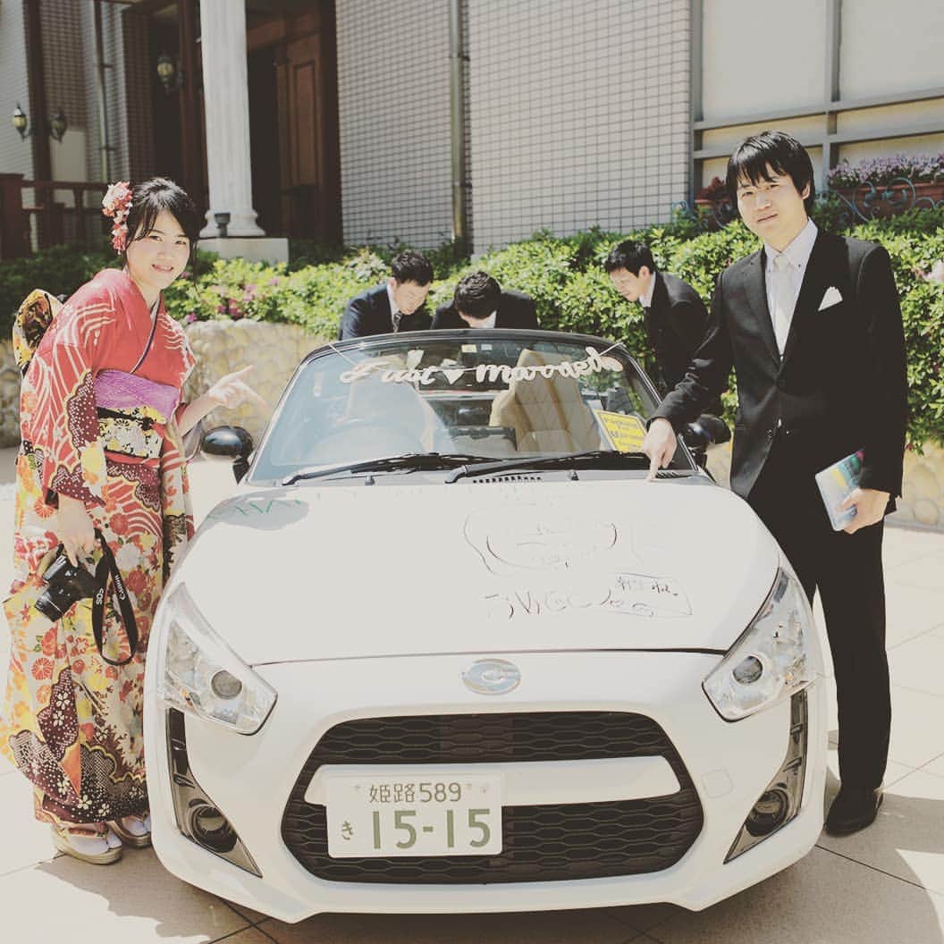 Lumierange ルミエランジェのインスタグラム：「#ルミエランジェ#ルミエランジェガーデン #神戸結婚式#神戸ウェディング#プレ花嫁#卒花#車#オリジナルウェディング#結婚式演出#結婚式アイテム」