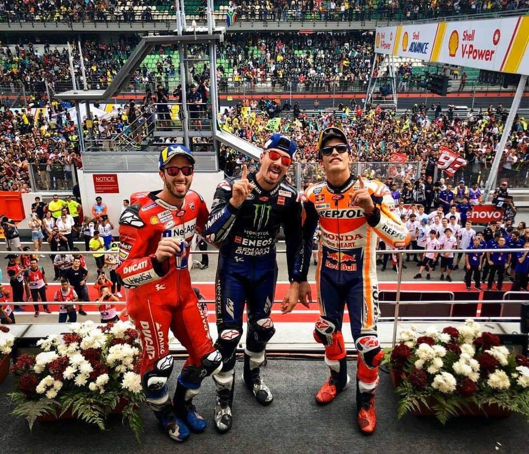 MotoGPさんのインスタグラム写真 - (MotoGPInstagram)「#MotoGP 2019 Podiums Review 🏁 // 🇲🇾 #MalaysianGP 🥇 @maverick12official 🥈 @marcmarquez93 🥉 @andreadovizioso #Podium #Motorcycle #Racing #Motorsport」1月27日 18時00分 - motogp