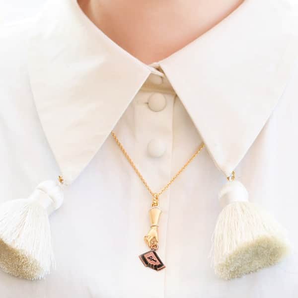のインスタグラム：「Today's our favorite is <Sneak "Chocolate" / "Vanilla" necklace>. Wearable art piece is ready to go to your jewelry box😘😘😘 ================== ＜Q-pot. SHOP LIST＞ - Flagship store & cafe  @ Harajuku/Omotesando - Takashimaya @ Shinjuku - Solamachi @ Tokyo Skytree st. - Takashimaya @ Osaka - Lucua @ Osaka - INTERNATIONAL ONLINE  @ Shipping to overseas✈️ Always welcome you♡ ================== #qpot #qpotcafe #ootd #artjewelry #art #jewley #madeinjapan」