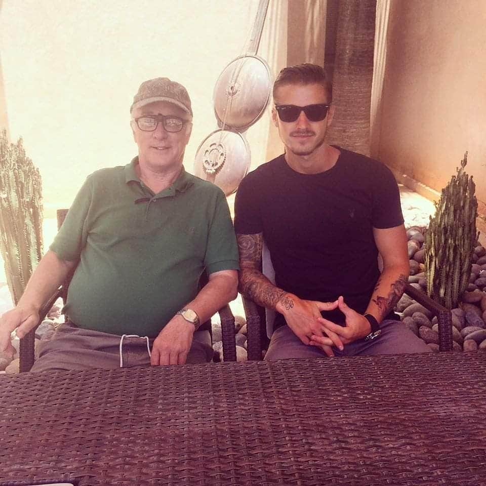 ジョー・ベネットのインスタグラム：「A year since you had to leave ...Thinking of you today and every day since. Can't believe I've not seen you for a year... it only seems like yesterday we were all together laughing and joking at christmas ❤ time goes so fast. Love you always dad ❤」