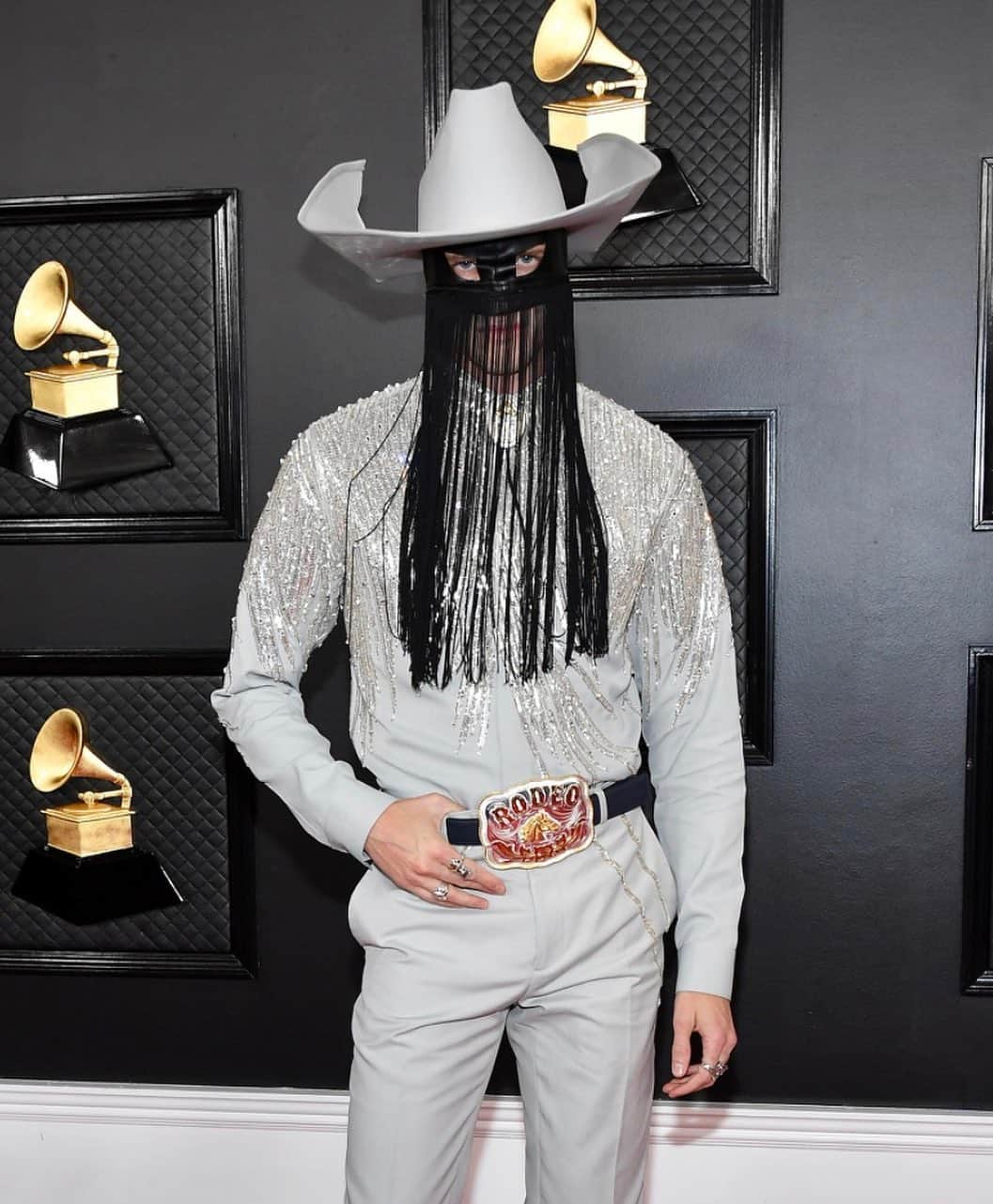 キム・ジョーンズさんのインスタグラム写真 - (キム・ジョーンズInstagram)「@orvillepeck in @dior winter 2020 at the Grammys with hat by @stephenjonesmillinery for Dior ⭐️⭐️⭐️」1月27日 18時34分 - mrkimjones