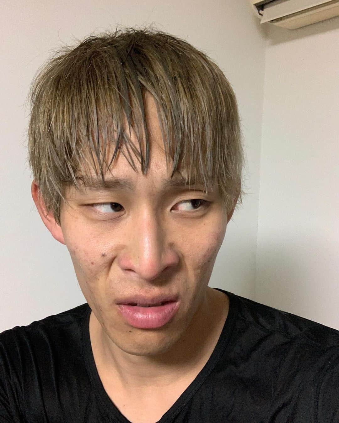 イッシーさんのインスタグラム写真 - (イッシーInstagram)「●ミカンくん変顔五十音「う」 「うそやん」の顔 #絶対こいつ嘘ついてるやん #呆れた疑いの顔 #変顔 #五十音 #ニヤけて頂ければいいんです #風呂上り」1月27日 18時35分 - mikankun141