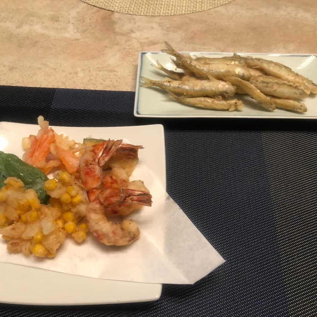 市川海老蔵 （11代目）さんのインスタグラム写真 - (市川海老蔵 （11代目）Instagram)「Dinner at home. Kangen seems to be exhausted from going around greeting. I understand. It’s tough. I’ll have him take a nap ‘til he wakes up☺️💕 * 家で晩御飯。 勸玄は御挨拶回り 疲れたようです。 わかるよ。 疲れるよね。 起きるまで寝かせます😌💕 #市川海老蔵 #海老蔵 #成田屋 #歌舞伎 #ABKAI #ABMORI #ebizoichikawa #ebizo #kabuki #thunderparty #theater #theaterarts #actor #japan #classic」1月27日 18時49分 - ebizoichikawa.ebizoichikawa