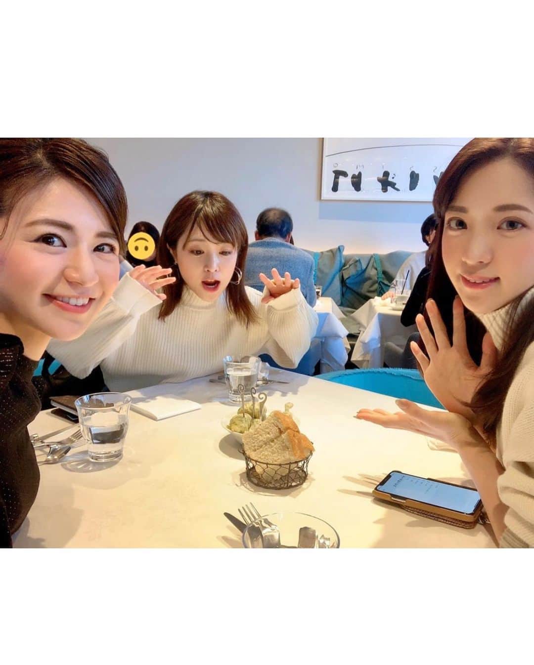 吉村優さんのインスタグラム写真 - (吉村優Instagram)「新年ランチ会初回 * AbemaNewsキャスターの #色紙千尋 ちゃんと #柴田紗帆 ちゃんと 2020ランチ１回目😉 * キャスター同士 なかなか会えないから みんなで話せる とっても貴重な時間😘 * 美味しいItalianと 楽しいひと時に癒されました♡ * 明日朝にかけてのお天気が 心配ですね、、☃️ 明日は火曜日ですが AbemaNews担当です🙋‍♀️ * #abematv #abema #abemanews #news #announcer  #italian #lunch #アナウンサー #キャスター」1月28日 0時27分 - yuyoshimura87
