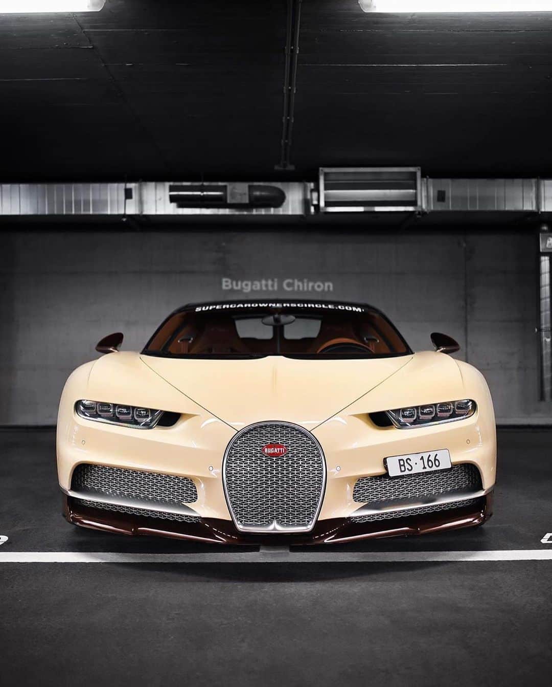 CarsWithoutLimitsさんのインスタグラム写真 - (CarsWithoutLimitsInstagram)「Thought about this Chiron Sport spec ?? Photos @ivanorlov  #carswithoutlimits #chironsport」1月28日 0時25分 - carswithoutlimits