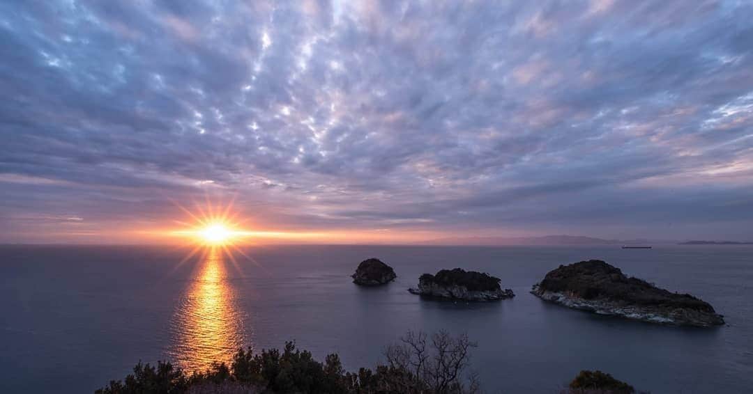 Visit Wakayamaさんのインスタグラム写真 - (Visit WakayamaInstagram)「.⠀ #Sunsets from #Saikazaki Lighthouse are hard to beat. ⠀ 📸: @cru1960⠀ ⠀ Share your posts with #visitwakayama and @visitwakayama for a chance to be featured!」1月27日 19時00分 - visitwakayama