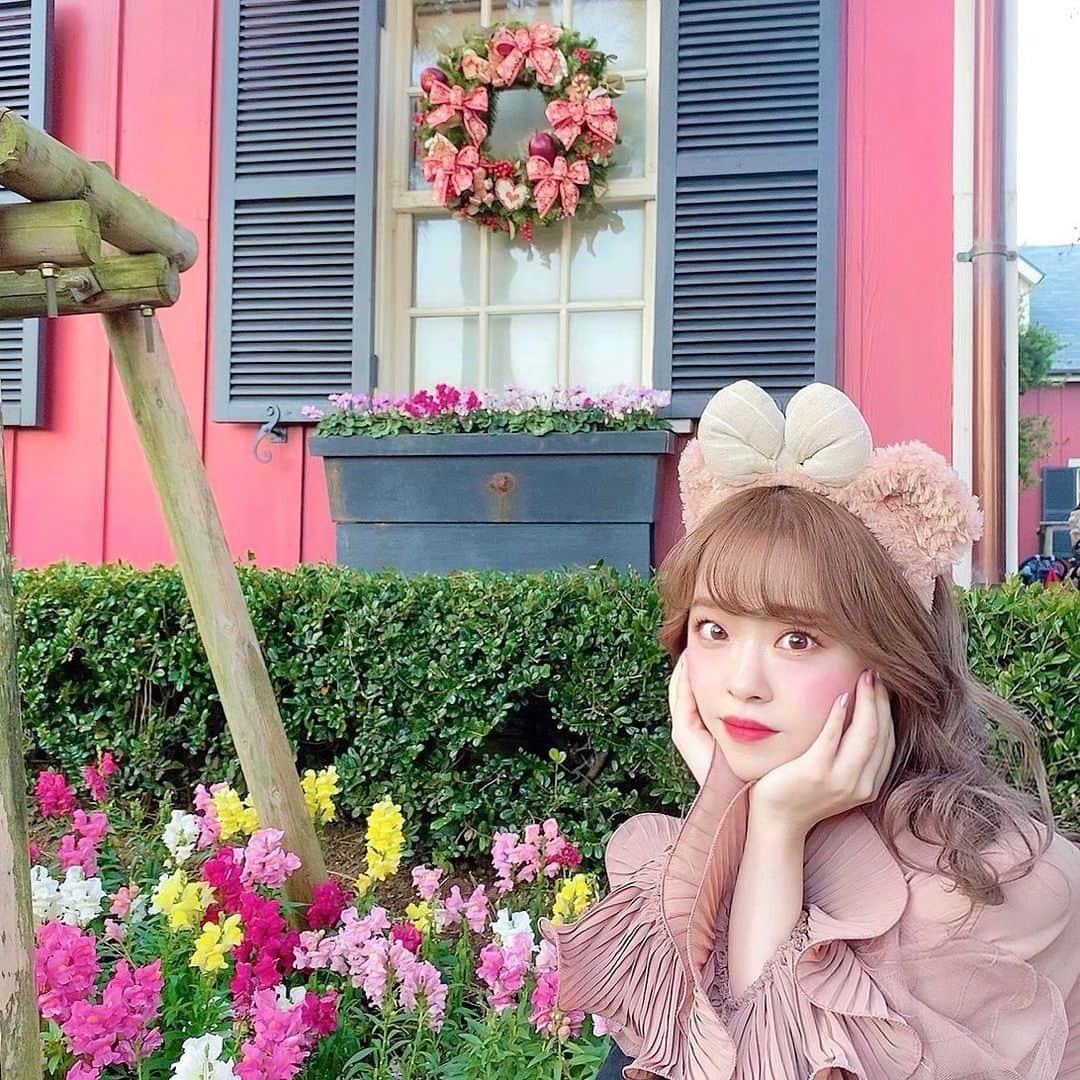 空山菜摘さんのインスタグラム写真 - (空山菜摘Instagram)「♡ 🐻🌸 . . 今年は前から計画してた念願の フロリダディズニーにも行くの😍💕 旅行自体はフォロワーさんが 教えてくれたところで予約して、 ディズニーは全部HPで予約繋げて ファストパスとかも細々調整してるよ☺️ (この辺りはまた行ったらレポするね！) . . WDW行ったことある人は おすすめ情報ご飯でもアトラクションでも なんでもいいから、いろいろ アドバイス欲しいです〜🙈🌈 . . . . . #ディズニーシー #TDS #シェリーメイバウンド #双子ディズニー #ディズニーファッション #ディズニー旅行 #ディズニークリスマス #フロリダディズニー #ウォルトディズニーワールド #海外ディズニー #ディズニーバウンド #お揃いコーデ #夢が叶う場所 #ソラtrip #空山姉妹 #ダッフィーコーデ #シミラールック #ディズニーコーデ　#DHOLIC #ディズニー旅行 #韓国服 #韓国ファッション #オルチャンファッション #プチプラコーデ #おちびコーデ #韓国コーデ #韓国ファッション通販」1月27日 19時03分 - natsumi_sorayama