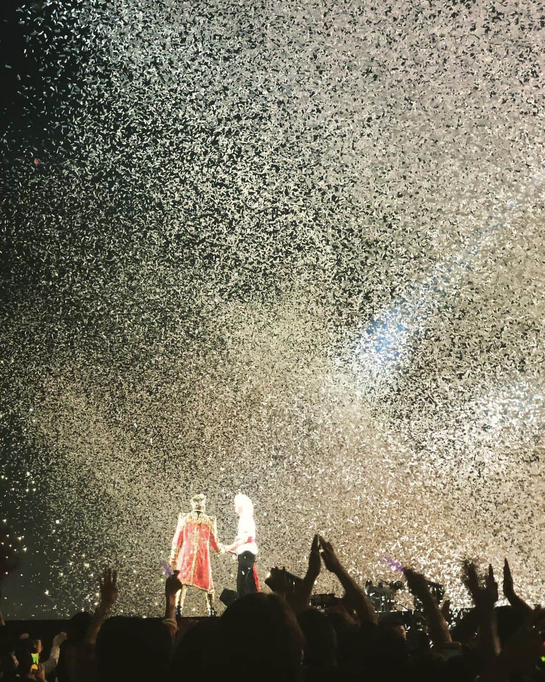IMALUさんのインスタグラム写真 - (IMALUInstagram)「QUEEN + Adam Lambert @ さいたまスーパーアリーナ。あのサマソニの感動をたっぷりともう一度味わいました。最強！最高！感動！かっこよかった！ #Queen #クイーン」1月27日 19時25分 - imalu_0919