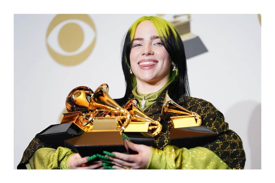 グッチさんのインスタグラム写真 - (グッチInstagram)「The first woman and second artist ever to win ‘Record of the Year’, ‘Album of the Year’, ‘Song of the Year’ and ‘Best New Artist’ in the same year at the #GRAMMYs, @billieeilish wore custom #Gucci by @alessandro_michele. @recordingacademy #AlessandroMichele #BillieEilish」1月27日 19時41分 - gucci