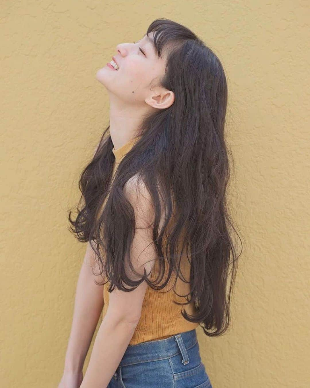 LALA公式さんのインスタグラム写真 - (LALA公式Instagram)「ロングヘアカタログ＊﻿ ﻿ LALA official スタイリスト：﻿ 佐脇 正徳 @norimasasawa (LOAVE)﻿ ﻿ ヘアスタイル詳細（スタイリング方法、オーダー方法、メニュー、料金、施術時間）は、プロフィールTOPのリンクからご覧ください。﻿ ﻿ —————————————————— ﻿ ﻿ 2018.2月OPEN！！﻿ LALAは、厳選した美容師だけを掲載するヘアカタログメディアです。﻿ ﻿ 技術、センス、サービスにこだわるプロフェッショナルが、毎日のサロンワークでお客様に提案するリアルなヘアスタイルを掲載しています。﻿ ﻿ あなたの魅力を引き出す運命の美容師をみつけてください。﻿ ﻿ サイトはプロフィールのリンクからご覧ください。﻿ ﻿ —————————————————— ﻿ ﻿ ﻿ ▶︎掲載をお考えのサロン様、スタイリスト様へ LALAサイト内、一番下にある「掲載をお考えの方へ」からお問い合わせください。﻿ ﻿ ▶︎インスタ内でヘアスタイルの紹介をご希望される方へ﻿ @lala__hair #lala__hair をフォロー&タグ付けください📌厳選して紹介させて頂きます。﻿ ﻿ ﻿ ——————————————————﻿ ﻿ ﻿ #ロングヘア #ロング #ロングヘアアレンジ #ロングヘアー #パーマ #パーマスタイル #アッシュカラー #黒髪 #ヘアカラー #ヘアスタイル #黒髪ロング #セミロング #セミディ #ヘアアレンジ #暗髪 #发型 #髮型師 #髮型設計 #髮型 #髪型 #日系髮型 #護髮 #中長髮 #長髮 #前髪 #微捲 #剪髮 #헤어 #ตัดผม」1月27日 20時28分 - lala__hair