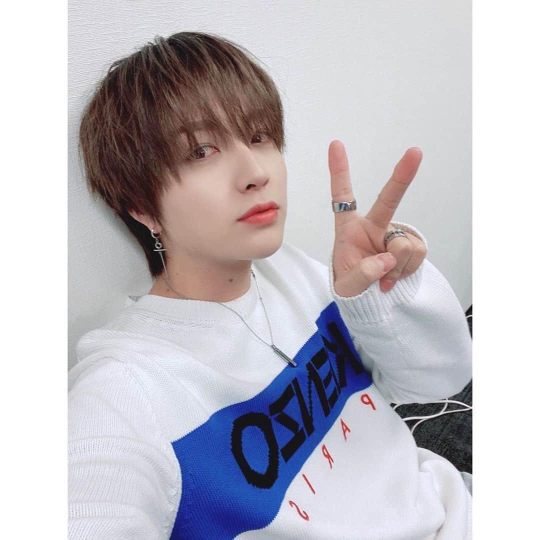 HIROTOのインスタグラム：「#ivvy #hiroto #selca #photo #jpn #artist #me #l4l #팔로우 #셀카 #instagram #instagood #instasize」