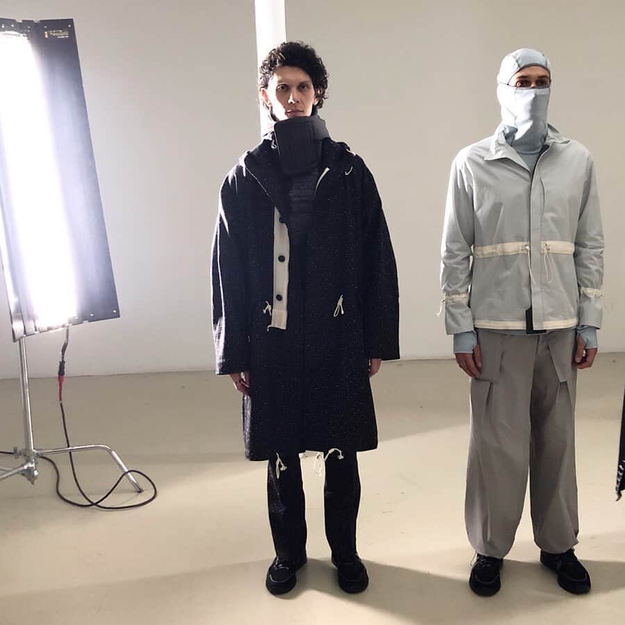 WWDジャパンさんのインスタグラム写真 - (WWDジャパンInstagram)「ニュース：都知事賞受賞の「ポートヴェル」が改名してパリでコレクション発表　「アシックス」コラボも披露﻿ ﻿ 濱田博昭デザイナーが2015年春夏シーズンに立ち上げたメンズブランド「ポートヴェル（PORTVEL）」は、20-21年秋冬シーズンからブランド名を「ニューレーベル（NULABEL）」に改め、本格的な海外進出を目指す。改名後初となるコレクションは、パリ・メンズ・ファッションウイーク期間中の1月17日にパリ3区のショールームにてプレゼンテーション形式で発表した。﻿ ﻿ ニュースの続きは @wwd_jp のストーリーまたはプロフィールのリンクから﻿ ﻿ #ポートヴェル #PORTVEL #ニューレーベル #NULABEL #アシックス #ASICS #濱田博昭 #東京哀愁 #2020aw #20aw #aw2020 #aw20 #2020fw #20fw #fw2020 #fw20#PFW #PFWM #PFW2020 #PFWM2020 #parisfashionweek #parisfashionweekmens #fashionweek #fashionmonth ﻿」1月27日 21時06分 - wwd_jp