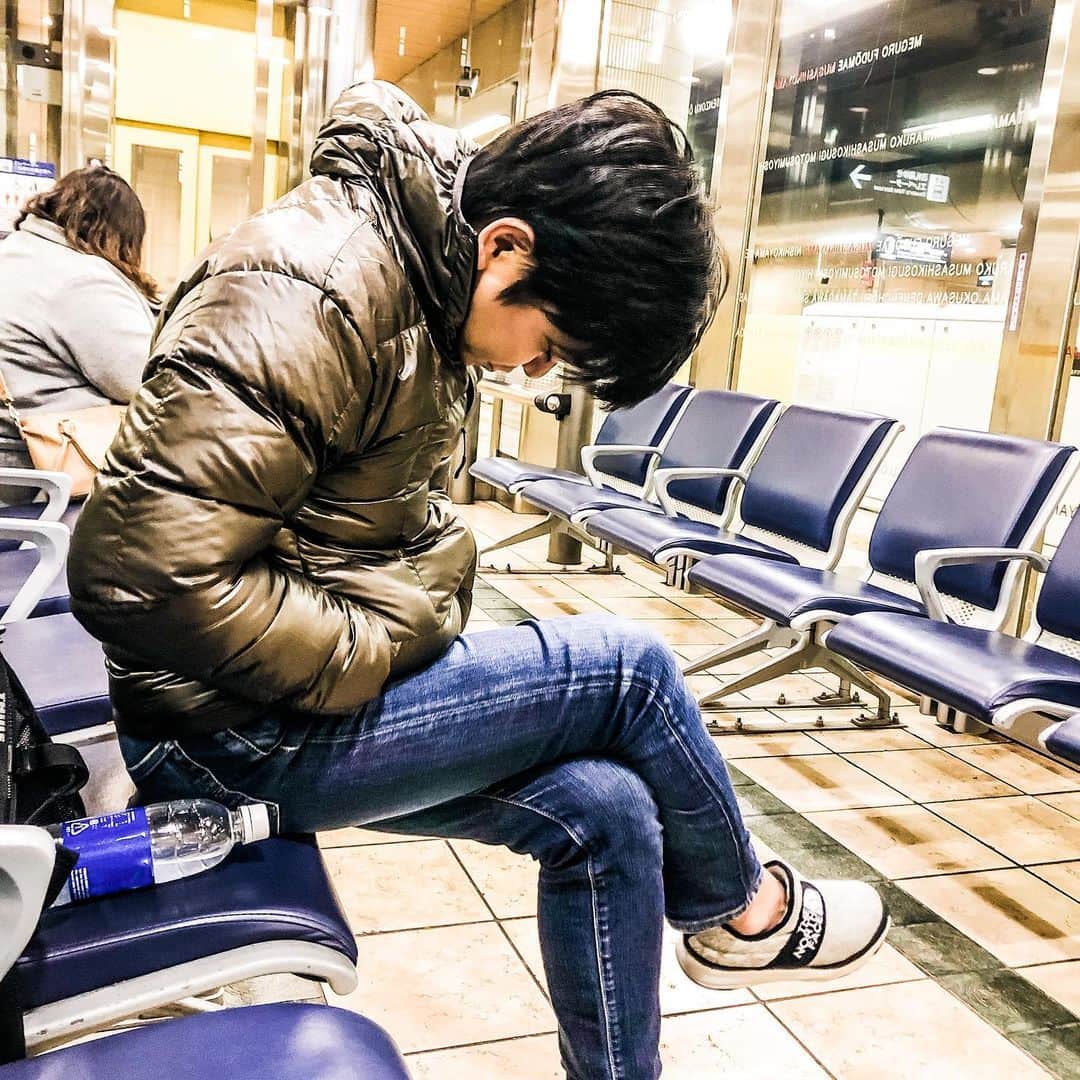 森圭介さんのインスタグラム写真 - (森圭介Instagram)「* 寝てないよ。  #熟睡 #気絶 #森圭介」1月27日 20時58分 - mori_kei_suke