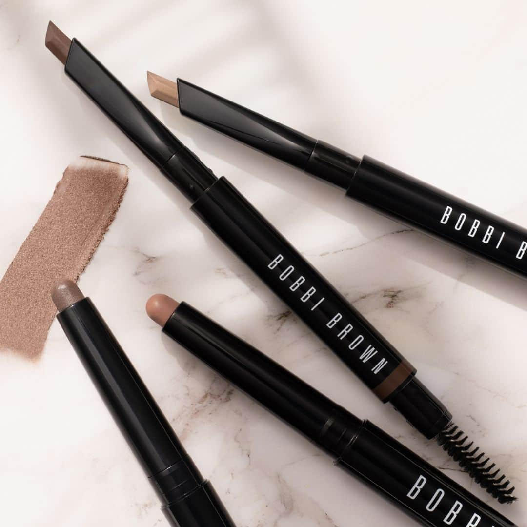 ボビイブラウンさんのインスタグラム写真 - (ボビイブラウンInstagram)「Sculpted Brows or Smokey Eyes? GO! - Get both with: • Perfectly Defined Long-Wear Brow Pencils • Long-Wear Cream Shadow Sticks  #bobbibrown #brows #browpencil #creameyeshadow #simplemakeup #pickone #shimmereyeshadow」1月27日 21時00分 - bobbibrown