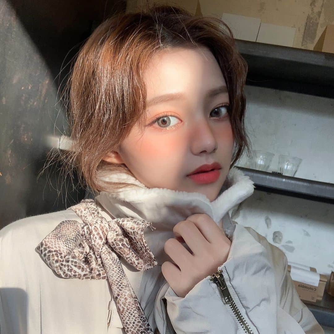 Chuuのインスタグラム：「연휴끝!! 2020스타트💪🏻😊 #chuuseoul」