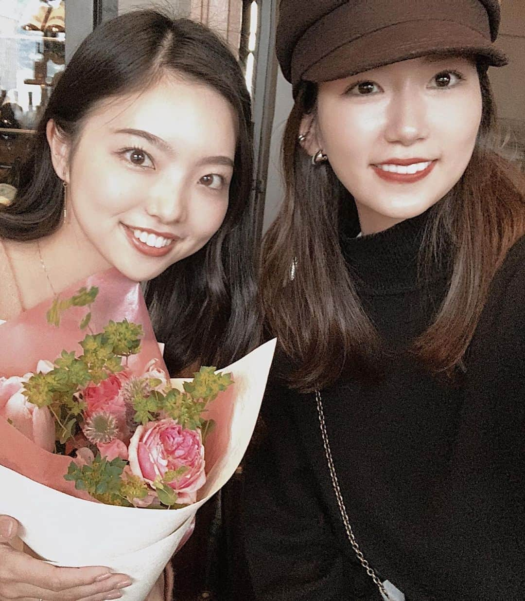 吾田美咲さんのインスタグラム写真 - (吾田美咲Instagram)「大好きで大切すぎるまゆか♡ ほんとにほんとに心からおめでとう🌹🌹 お話聞けてお祝いさせてもらえた幸せな時間♡ 末長くお幸せにね🤤💕」1月27日 21時27分 - misaki_azuta