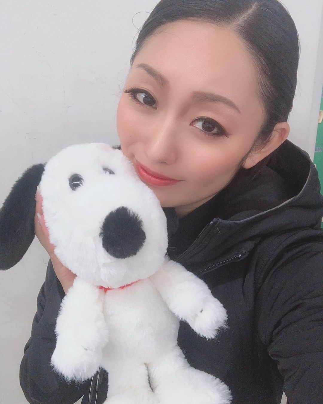 安藤美姫さんのインスタグラム写真 - (安藤美姫Instagram)「Prince Ice World 2020 in Hiroshima⛸💕♥️ ♥️♥️♥️Thanks a lot♥️♥️♥️ プリンスアイスワールド広島でのお花達♥️♥️♥️ ふれあいタイムの時に下さるお花　本当に嬉しいです😌💕💕💕 いろんな方々とお話しもできるので大好き✨💕♥️ ありがとうございます♥️♥️♥️ #プリンスアイスワールド広島  #プリンスアイスワールド2020  #プリンスアイスワールド  #安藤美姫 #ふれあいタイム #princeiceworld  #princeiceworld2020」1月27日 21時37分 - miki_m_ando0403