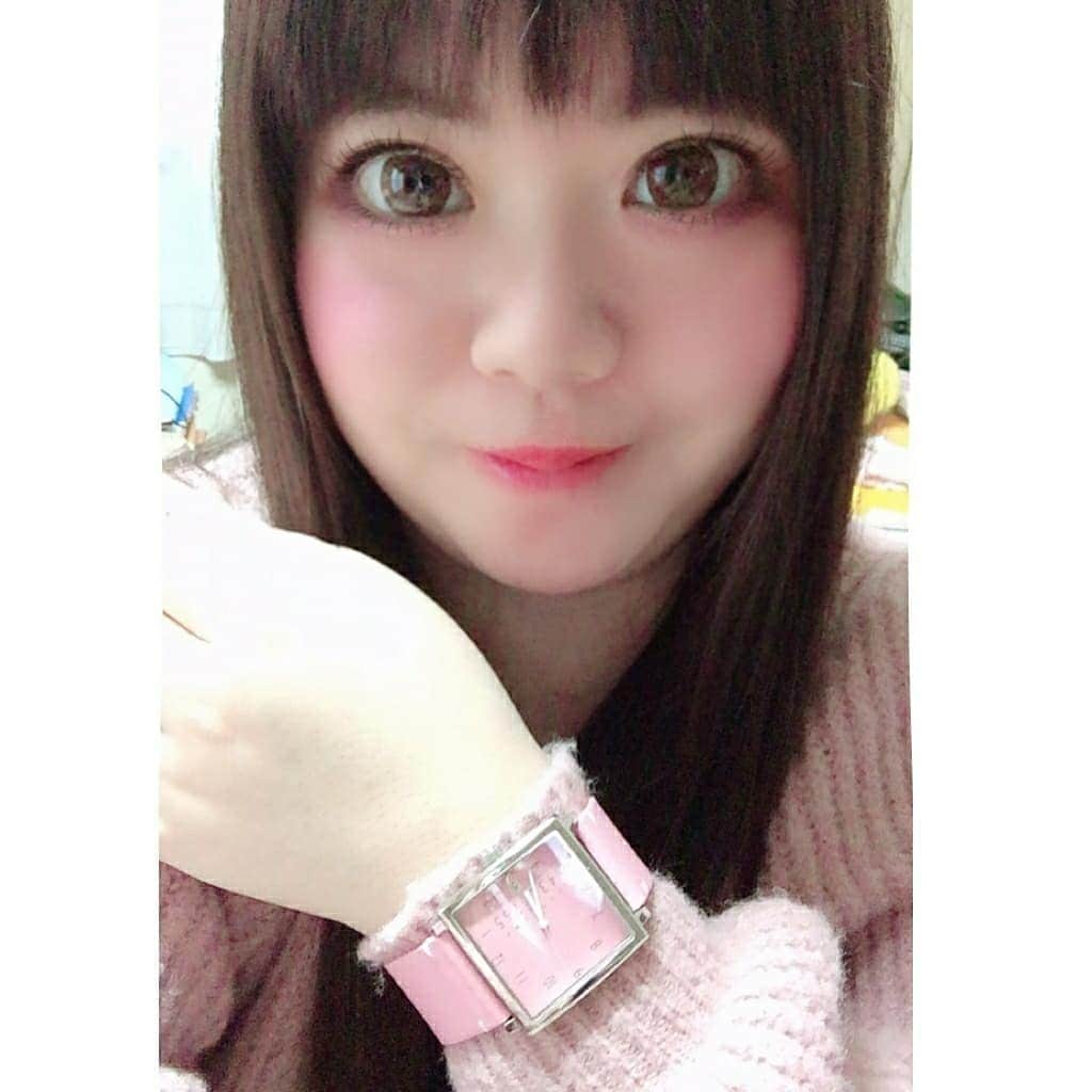 hoshizaki eriのインスタグラム：「. No Mondayの 全部ピンクで可愛い時計⌚ デザイン性もあってお洒落♥ . クーポンコード【eriii1216】で 全商品10%OFFになるよー！ 是非おそろにしましょ(*´ω`*)🌠 . . #ノーマンデー #時計 #腕時計 #nomonday #手元倶楽部 #手元コーデ #watches #大人ウォッチ  #pleaselikeit #likebackalways #followme #present #followback #相互フォロー #pinkpinkpink💕 #大人コーデ #手元オシャレ #ootd #스타일 #패션스타그램 #맞팔 #팔로미 #アッププラスガールズ」